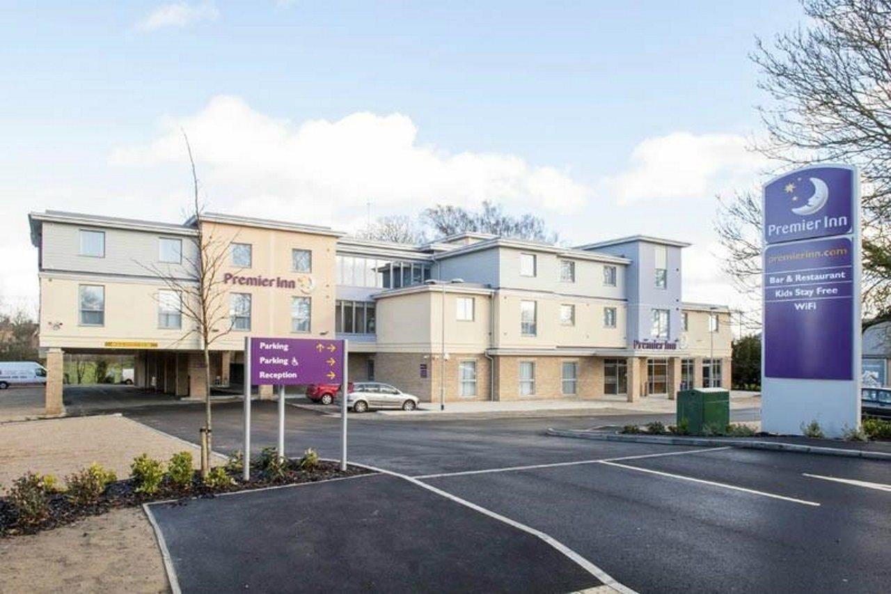 Premier Inn Premier Inn 威特尼 外观 照片