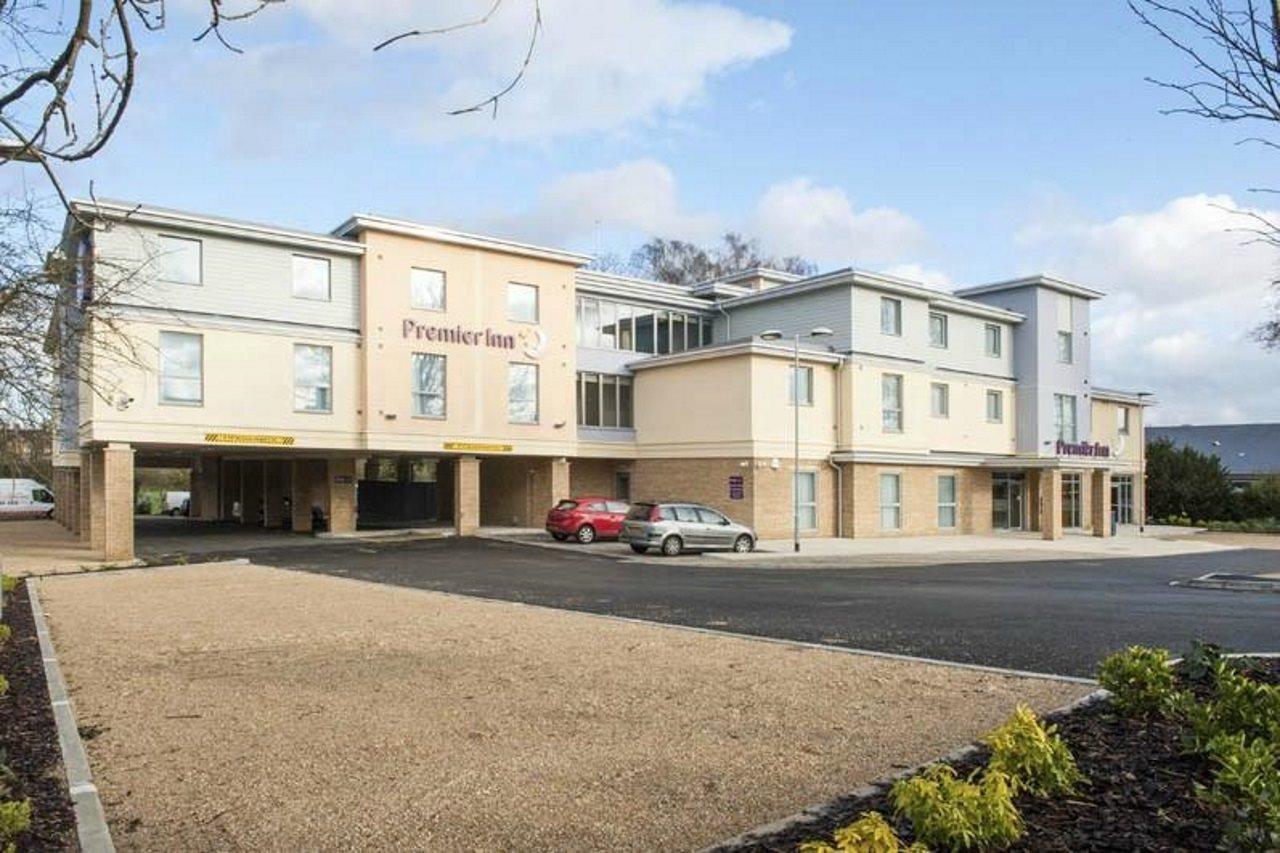 Premier Inn Premier Inn 威特尼 外观 照片